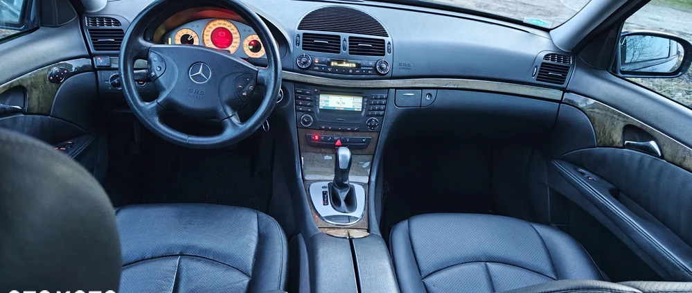 Mercedes-Benz Klasa E cena 12500 przebieg: 329500, rok produkcji 2002 z Słupsk małe 106